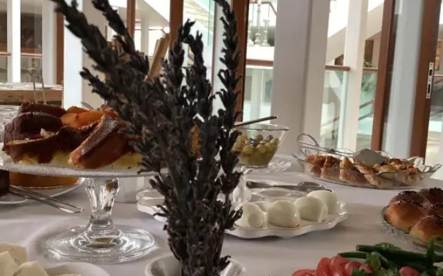 Sonef House Hotel