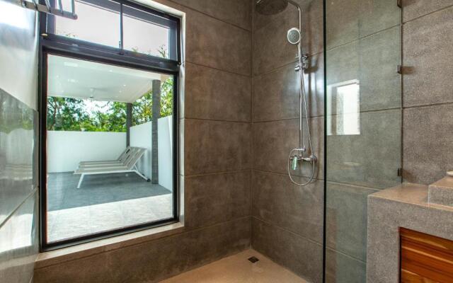 Villa Nirvana 3 Br, 500m from the beach