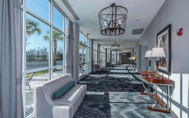 DoubleTree by Hilton North Charleston - Convention Center