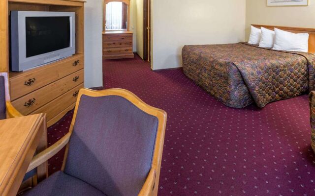 Days Inn by Wyndham Medford