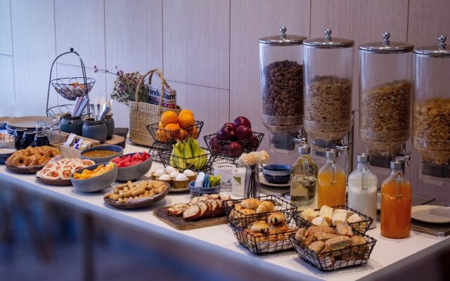 Holiday Inn Express Ahmdabad Prahlad Nagar, an IHG Hotel