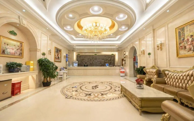 Vienna International Shenzhen Caopu Jindaotian