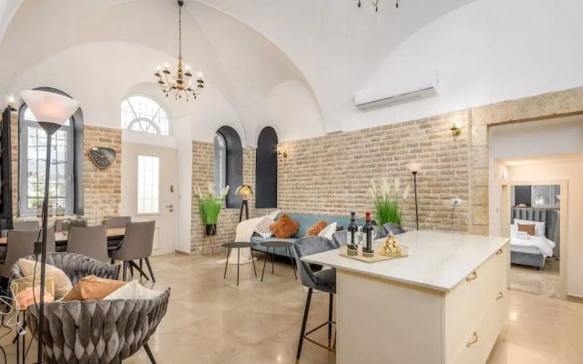 Nina Luxury Apartment