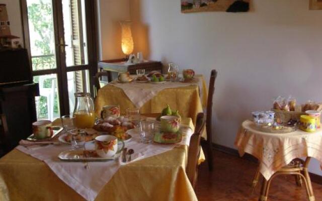 Bed And Breakfast Casale Isorella