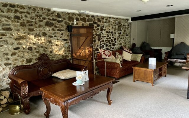 Home Farm Hotel