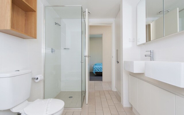 Cote D'Azur,  Unit 41/61 Donald Street