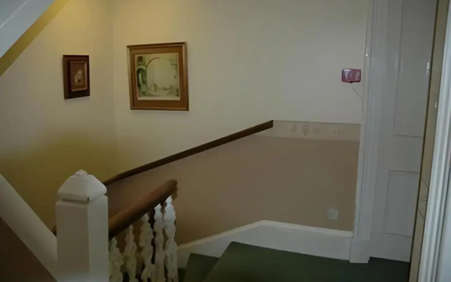 Eglinton Guest House