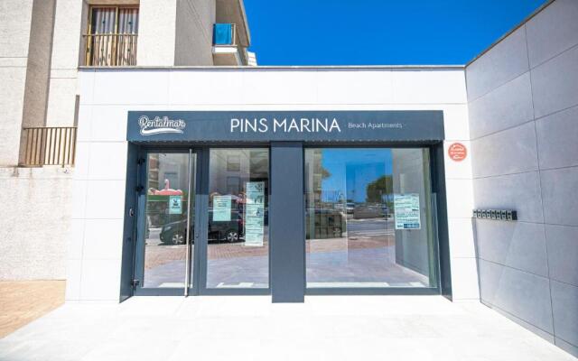 Pins Marina