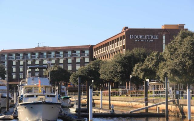 DoubleTree by Hilton New Bern Riverfront