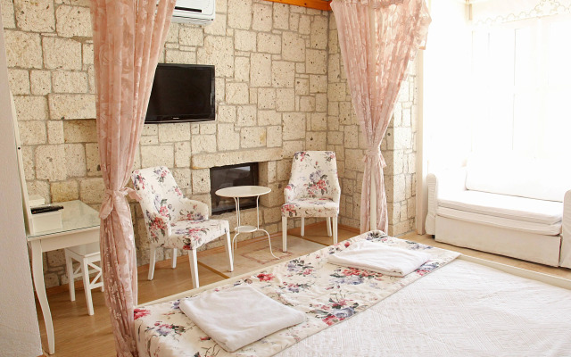 Kemerlihan Deluxe Hotel