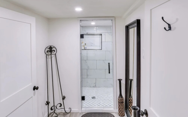 Pet-friendly California Abode w/ Fenced-in Yard!