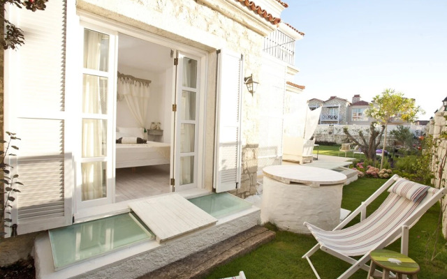 Hane Alacati Boutique Hotel