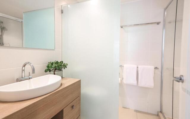 Park Cove Apartment 2