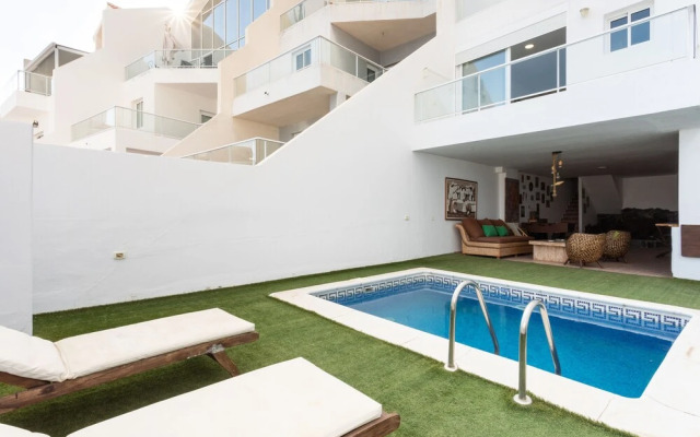 HomeLike Spectacular Luxury Triplex Tabaiba Private Pool
