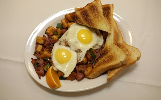 Continental Inn & Suites