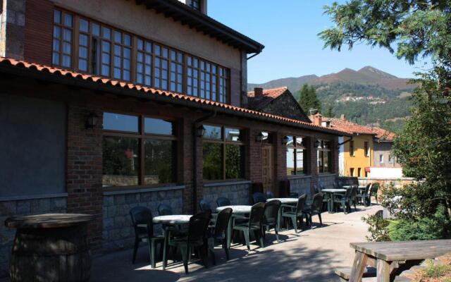 La Casona De Entralgo