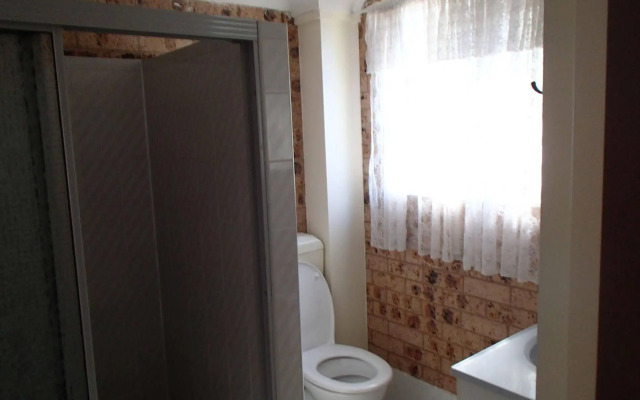Manera Heights Apartment Motel