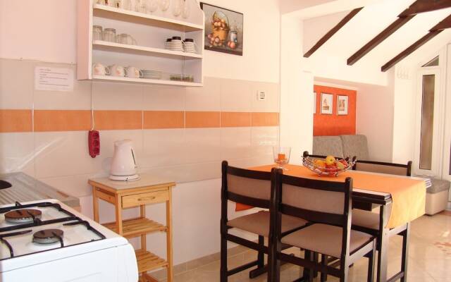 Apartments and Room Boris