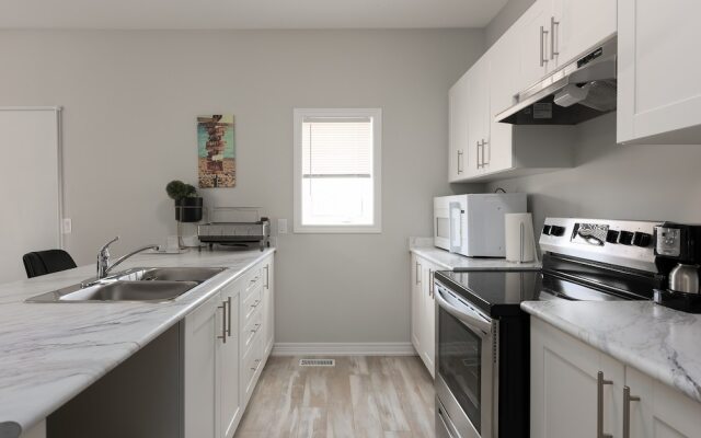 Luxury Entire house mins Niagara falls & Brock uni