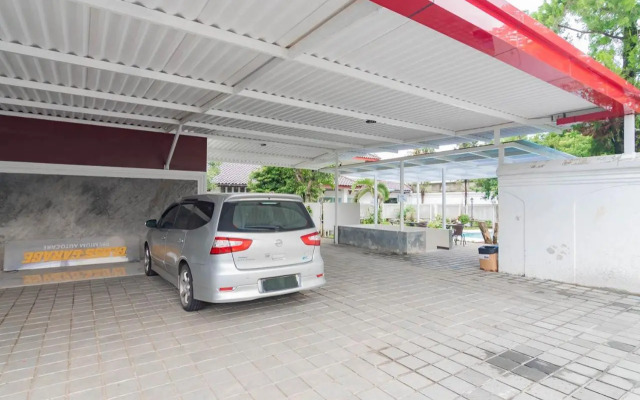 RedDoorz Plus @ Pakuan Residence Tajur