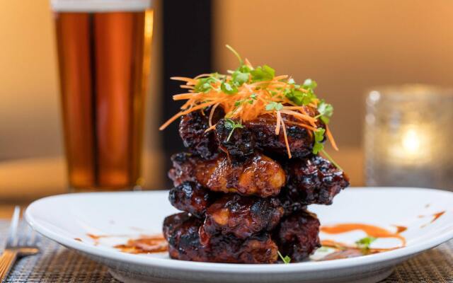 Embassy Suites by Hilton Crystal City National Airport