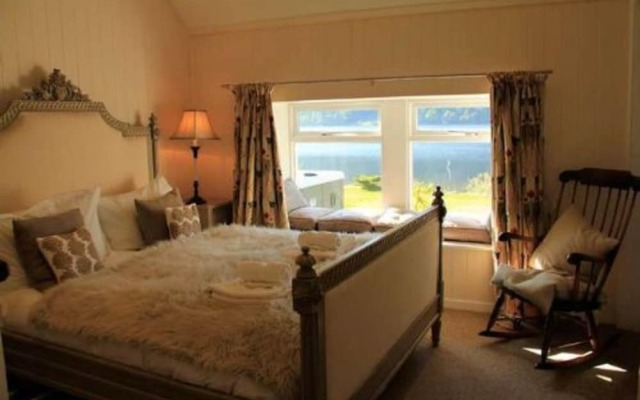 Lochside Cottage