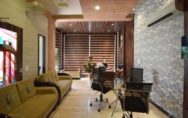 OYO 7110 Hotel Prince