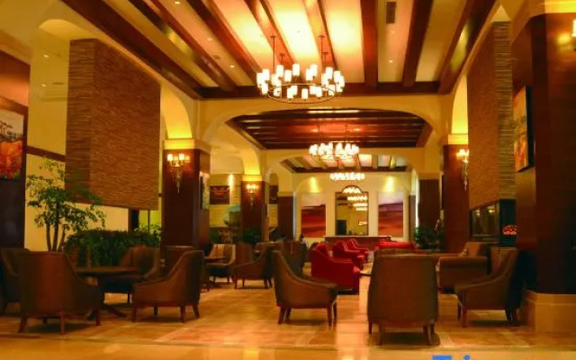 Tianju Caohai Holiday Hotel