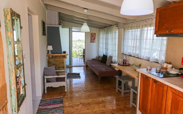 Alonia Apartment