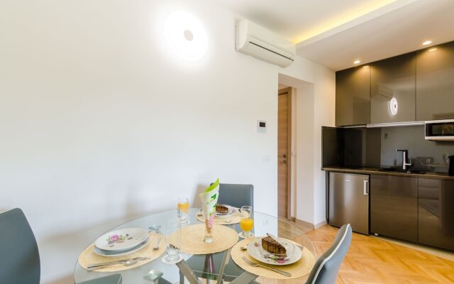 Villa Dolores Apartments