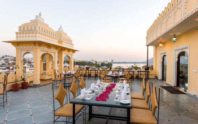 Bloom Boutique | Lake Pichola
