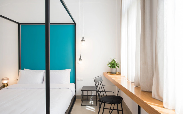 MONK Monastiraki Suites