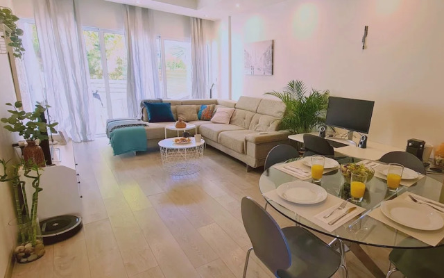 Downtown Retreat by STAY Bnb