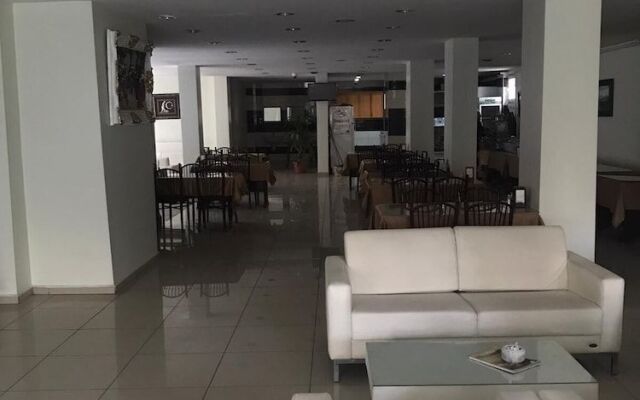 Hotel Azer