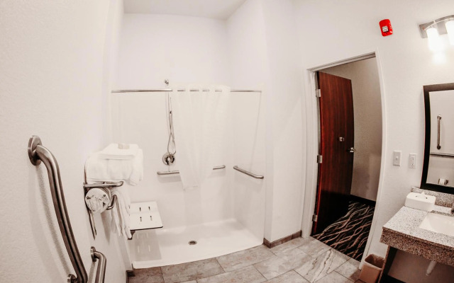 Cobblestone Hotel & Suites - International Falls