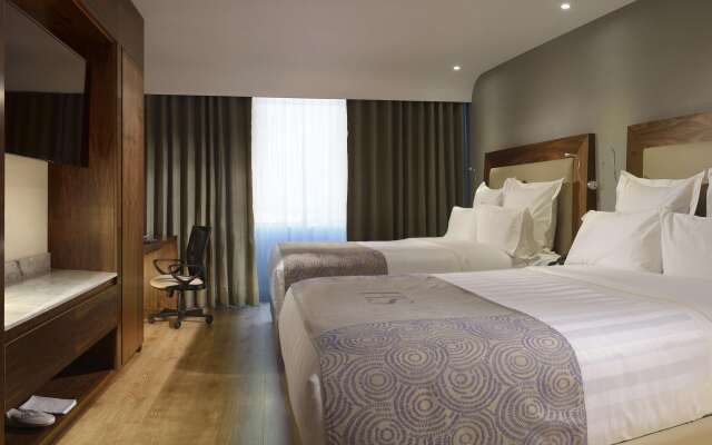 HS HOTSSON Hotel Silao