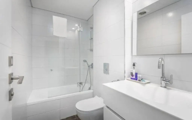 Kerem Hateimanim Area-3 BR with Balcony