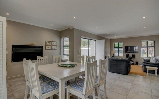 Uniquestay Onrus Holiday Home