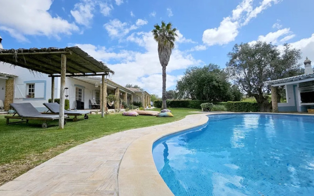 Toca do Fradinho - Pera 3 7Km da Praia