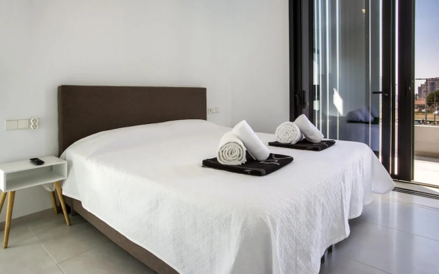 Villa Clem in Calp With 4 Bedrooms and 3 Bathrooms