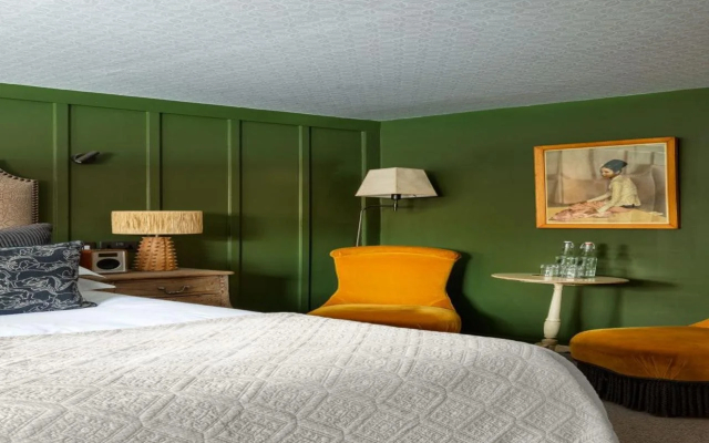 The Falstaff Hotel