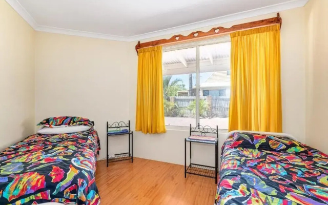 Hidden Gem Getaway in Dunsboroughs Heart