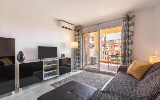 Apartment 925
