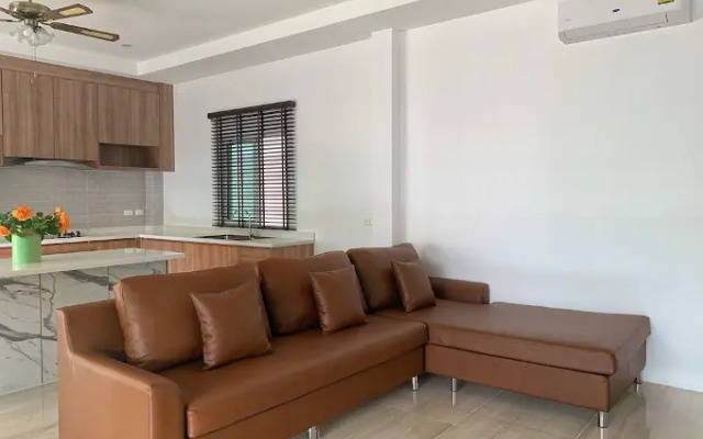 Private Villa with Pool near Laguna