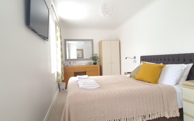 Torland Seafront Hotel