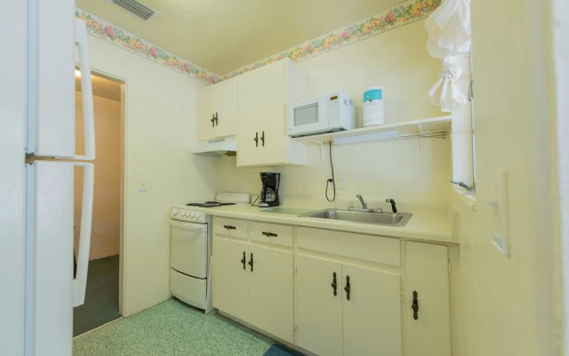 Whispering Waves East