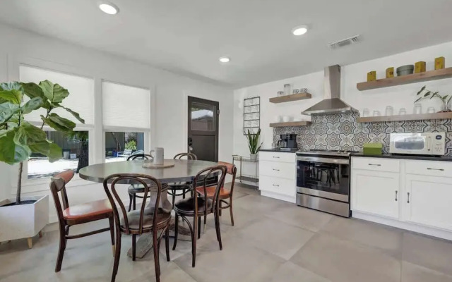 Historic Hideaway Stroll to Schlitterbahn