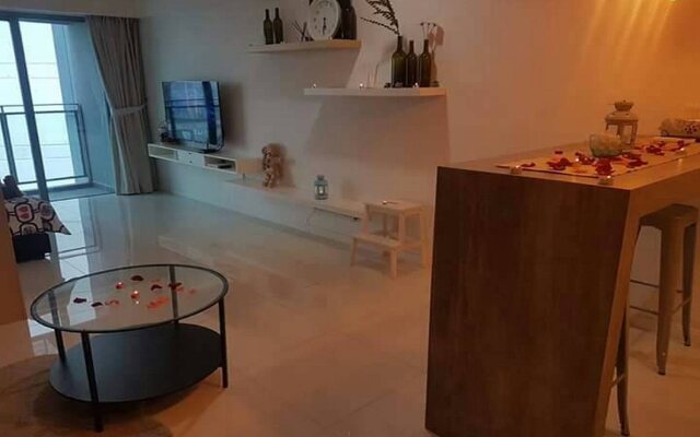 NS Elegant Dwelling Mercu Summer Suite