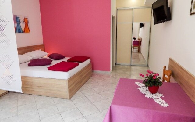Apartments Valentić 1304