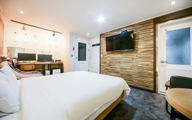 Changwon It'S Hotel